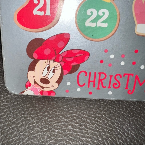 Hallmark Disney Minnie Mouse Christmas
Countdown Advent Calendar Magnetic - Picture 7 of 11